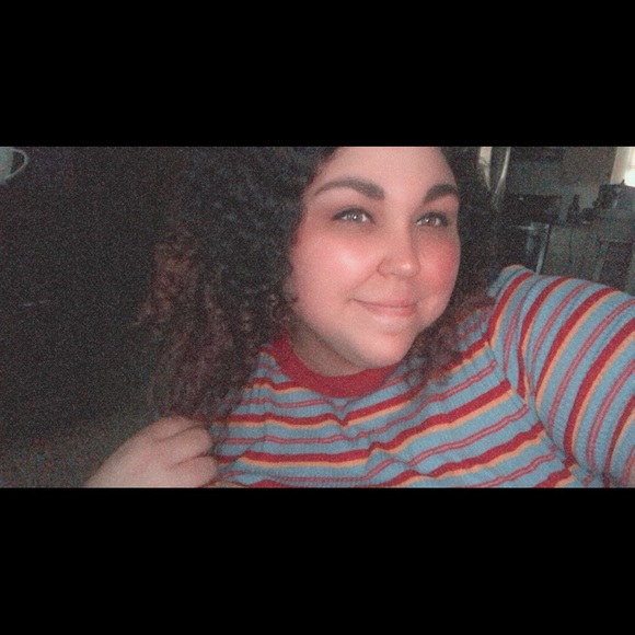 Meet your Posher, Jade - Picture 1 of 1